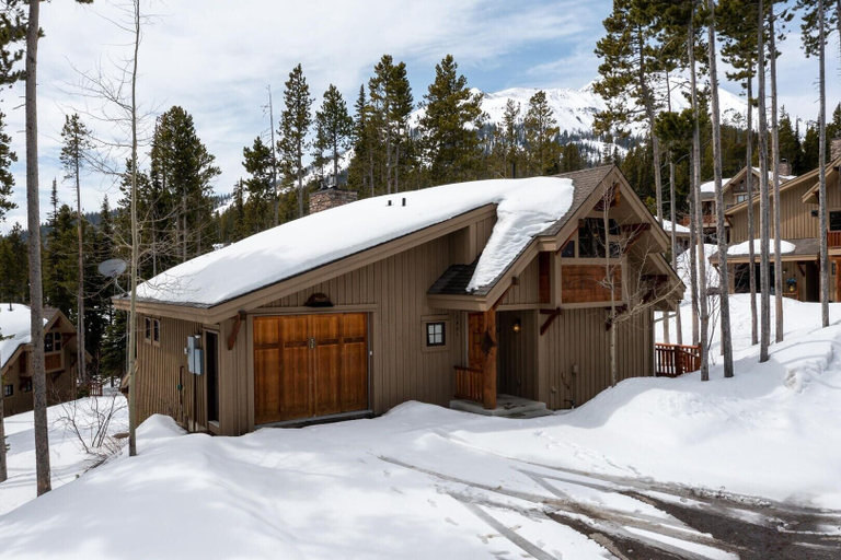Exterior 4, 5 Hidden Trail 4 Bedroom Home by Moonlight Basin Lodging, Madison