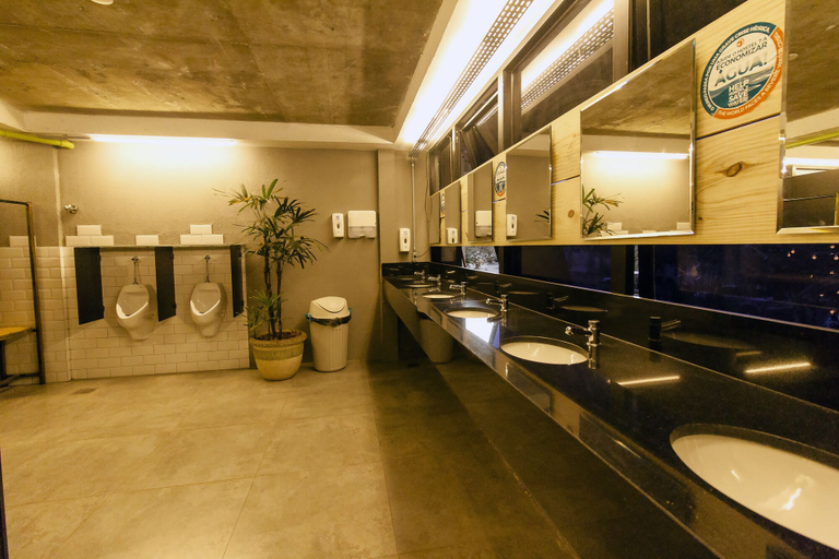 Bathroom 4, Joy Hostel, Brasília