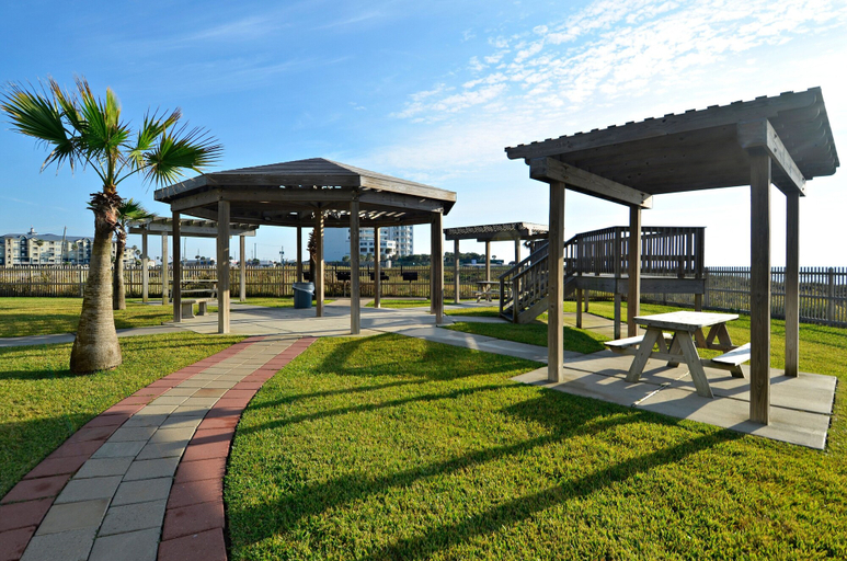 Property grounds 5, Seascape 2201 2 Bedroom Condo by RedAwning, Galveston