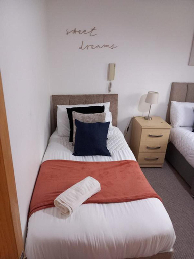 Bedroom 2, Balcony one Bedroom Broad Street ap, Birmingham