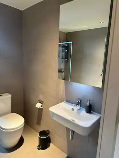 Bathroom 4, Exquisite 2-bed Apartment in Central London, London