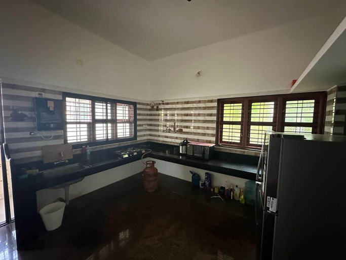 Private kitchen, Lovely 5-bed Villa in Udupi, Udupi
