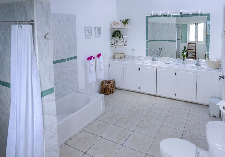 Bathroom 4, Zephyr Hill - 2 bedroom Villa with awe inspiring views 2 Villa by RedAwning