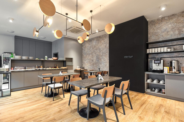 Dining Room 30