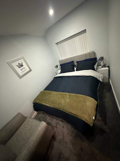 Bedroom 2, Immaculate 4-bed Detached House in Bootle, Sefton