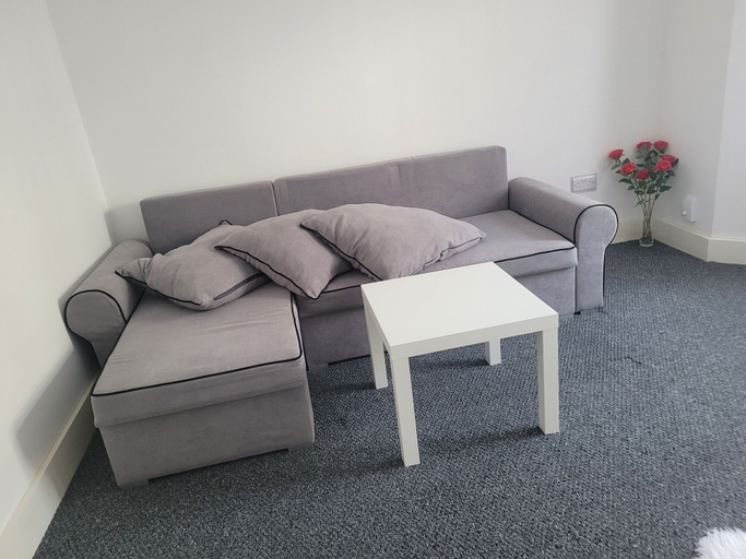 Others 4, Lovely 2-bed Fully Refurbished House in London, London