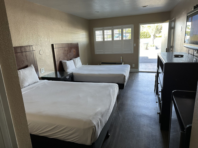 Bedroom 4, Dixie Orange County Hotel, Orange
