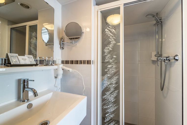 Bathroom 4, Hotel Amstelzicht, Amsterdam