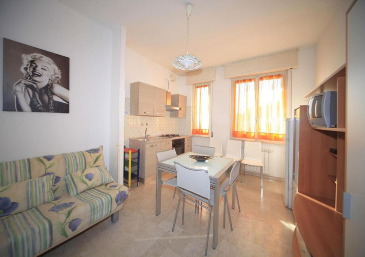 Others 2, Vittorio Veneto 9 Int 20, Savona