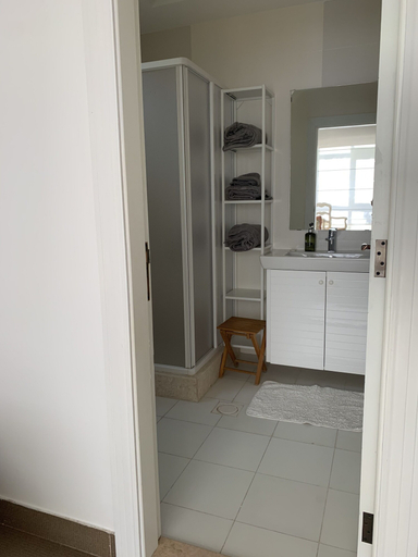 Bathroom 5, Charming and Cozy Apartment in Dubai Available now, Dubai
