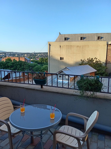 Others 3, Apart-hotel TARHUN, Tbilisi