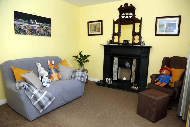 Living area 5, 3 Bed Farmhouse - Sleeps 6 - Wifi - Free Parking, Derry and Strabane