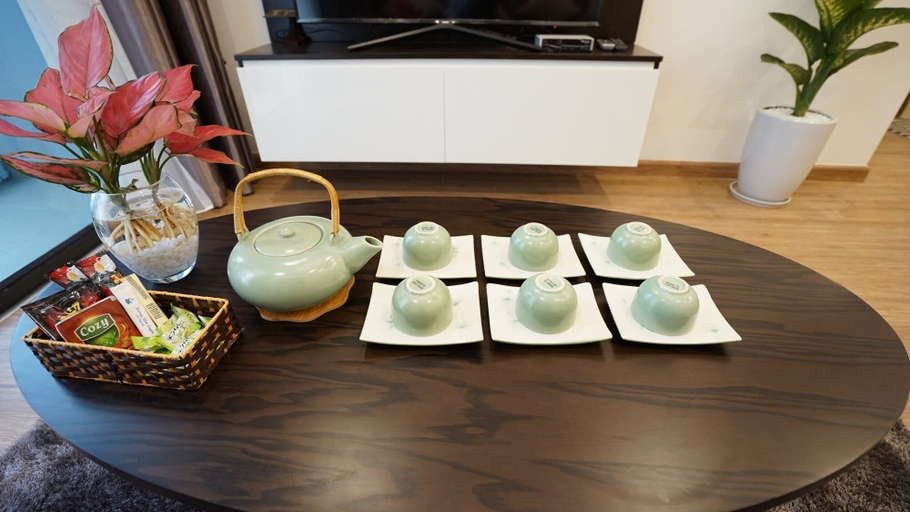 Food & Drinks, Luna's House Luxury Apartment at Vinhomes Metropolis, Ba Đình