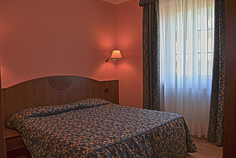Bedroom 1, Albergo Italia, Vercelli
