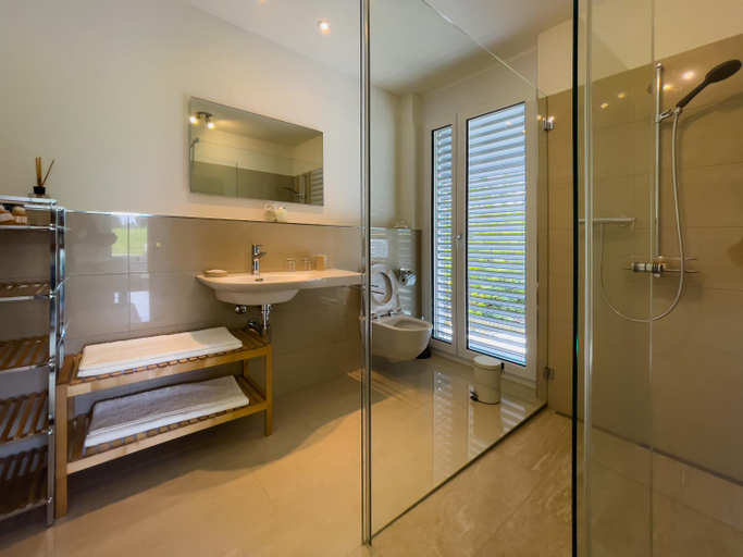 Bathroom 5, Belair B&B, Kulm