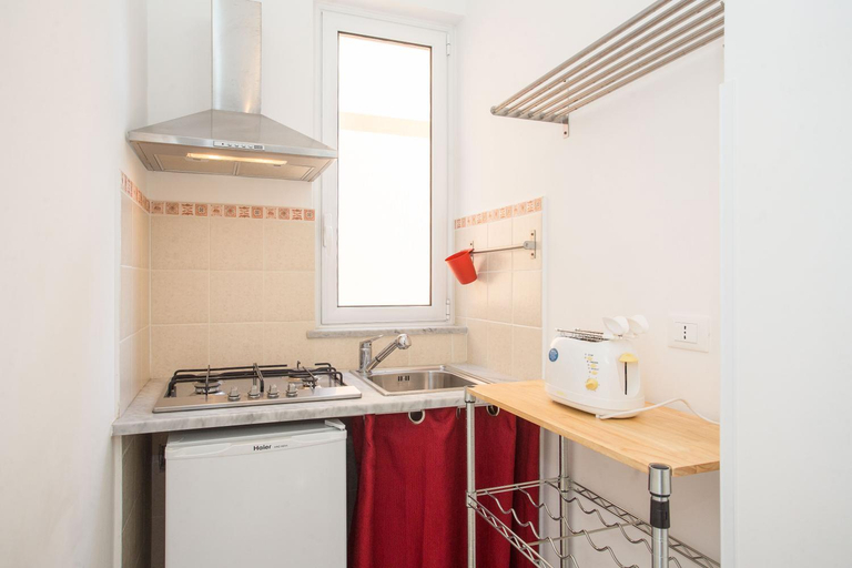 Others 4, Casa da Silvia, Palermo