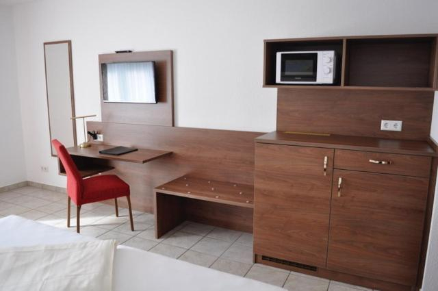 Bedroom 2, Hotel Europa, Kaiserslautern