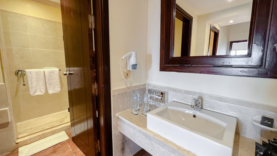 Bathroom 5, Gemma Resort, Marsa 'Alam