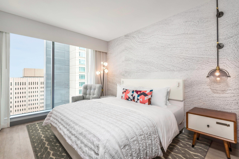 Bedroom 3, Le Meridien Denver Downtown, Denver