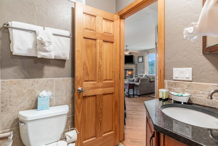 Bathroom 2, Mount Cirrus 10b 2 Bedroom Condo by RedAwning, Larimer