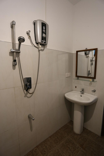 Bathroom 4, Milano Grand New Rest House, Dambulla