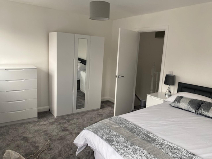 Room 5, Home Sleeps5-netflix-parkg-near City Center/etihad, Manchester