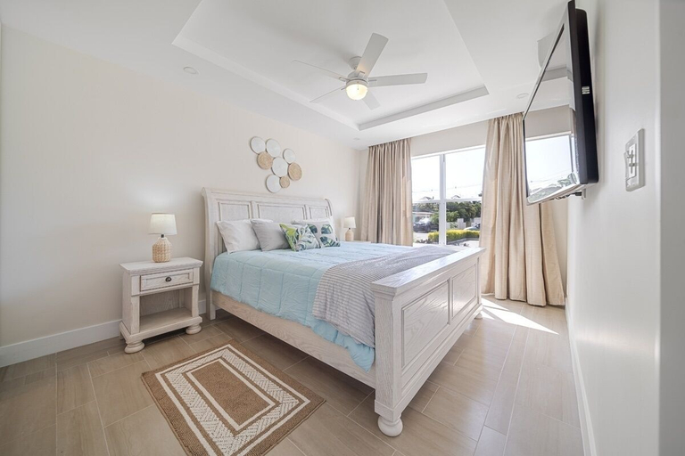 Bedroom 3, Coral Beach by Blue Sky Luxury