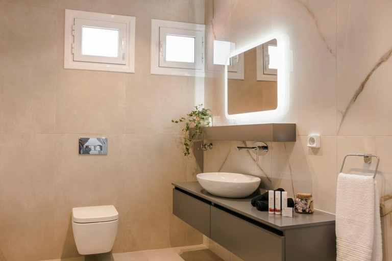 Bathroom 5, Argostoli Cityscape Apartment, Ionian Islands