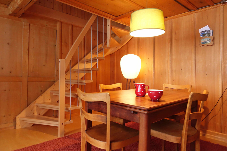 In-room dining, Ferienwohnung Sandgasse, Glarus