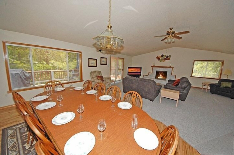Dining 2, 1801 Jicarilla Drive 4 Bedroom Home by RedAwning, El Dorado