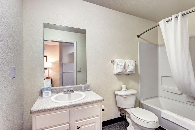 Bathroom 4, Suburban Studios Westminster Denver North, Adams