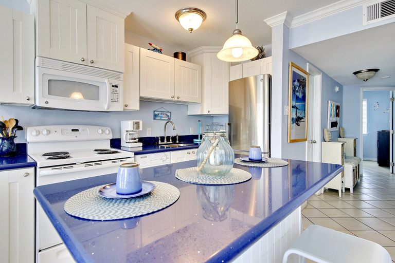 Private kitchen 3, Seascape 1120 Studio Bedroom Condo by RedAwning, Galveston