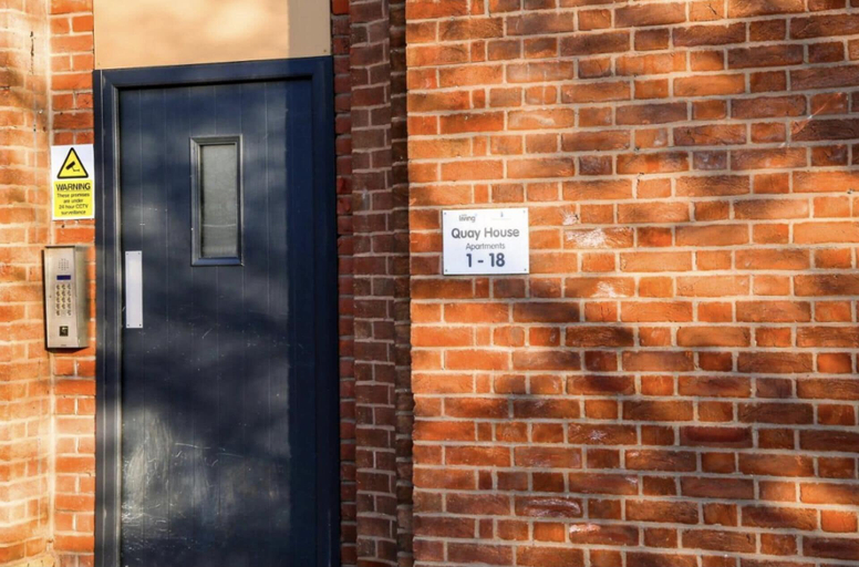 Others 5, Modern 2 Bed Apartment in Salford, Manchester