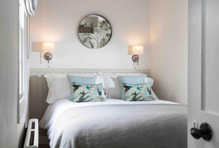 Bedroom 3, Beautiful Cotswold Cottage in Rodborough, Stroud, Gloucestershire