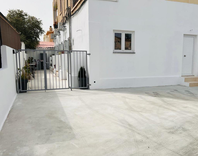 Property grounds 2, Impeccable Newly Renovated Studio in Larnaca, Larnaca