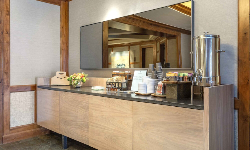 Dining 2, Ritz Carlton Vail #112 2 Bedroom Condo by RedAwning, Eagle