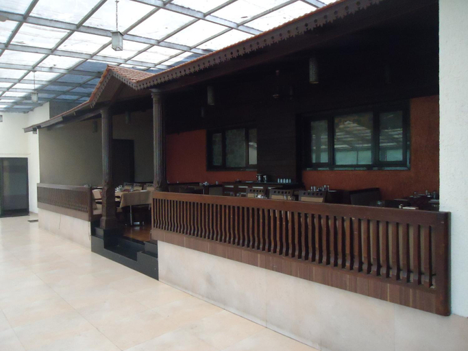 Others, Hotel Stafi, Pune