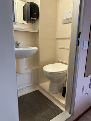 Bathroom 5, Du côté de Chez SAM La Marguetière, Allier