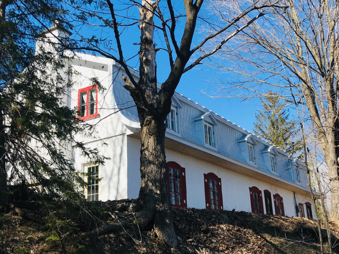 Exterior view 3, Le Clos des Brumes, La Côte-de-Beaupré