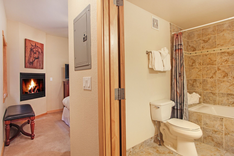 Bathroom 2, Horsetooth Peak 26C 1 Bedroom Condo by RedAwning, Larimer