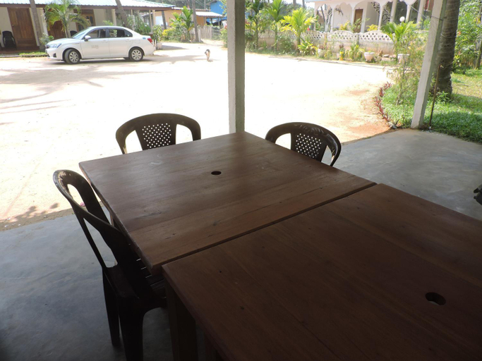 Others 3, Hotel Sea Shadow, Trincomalee Town and Gravets