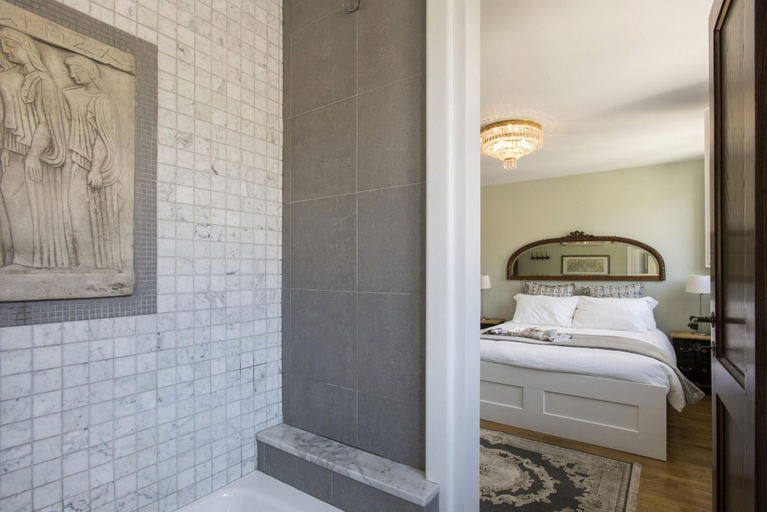 Room 2, Treasurerome Spanish Steps Terrace 3BR, Rome