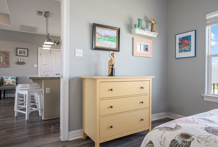 Room 3, Sea Leggs 3 Bedroom Home by RedAwning, Galveston
