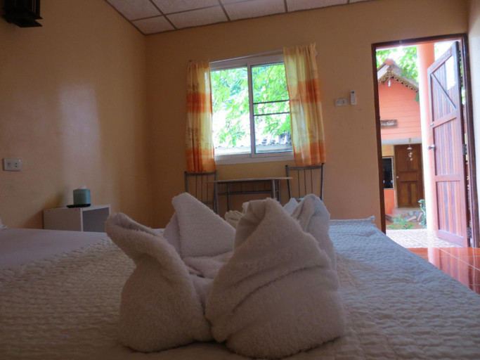 Bedroom 3, Baan Ton Nam Resort, Suan Phung