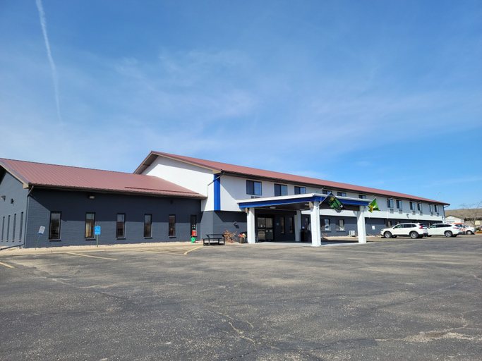 Exterior & Views 2, Quality Inn New London, Waupaca