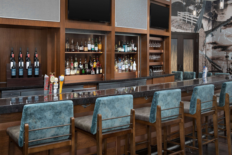 Food & Drinks 5, Embassy Suites Springfield, Fairfax