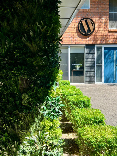 Westwood Lodge, Alpine - East