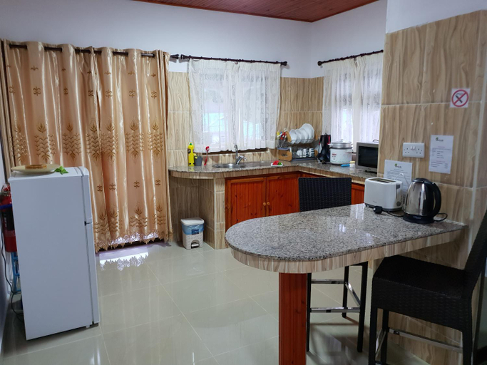 Others 5, Tourterelle Holiday Home