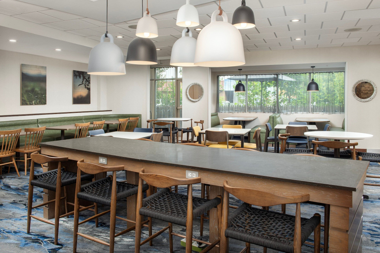 Food & Drinks 5, Fairfield Inn & Suites by Marriott Ithaca, Tompkins