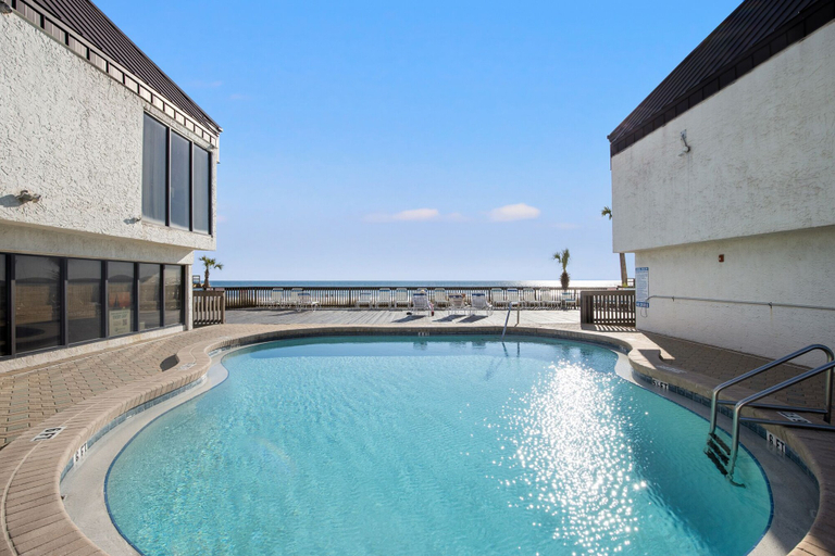 Sport & Beauty 5, Beach Haven! 2BR 2BA Sleeps 6! Coastal Paradise Awaits!, Bay